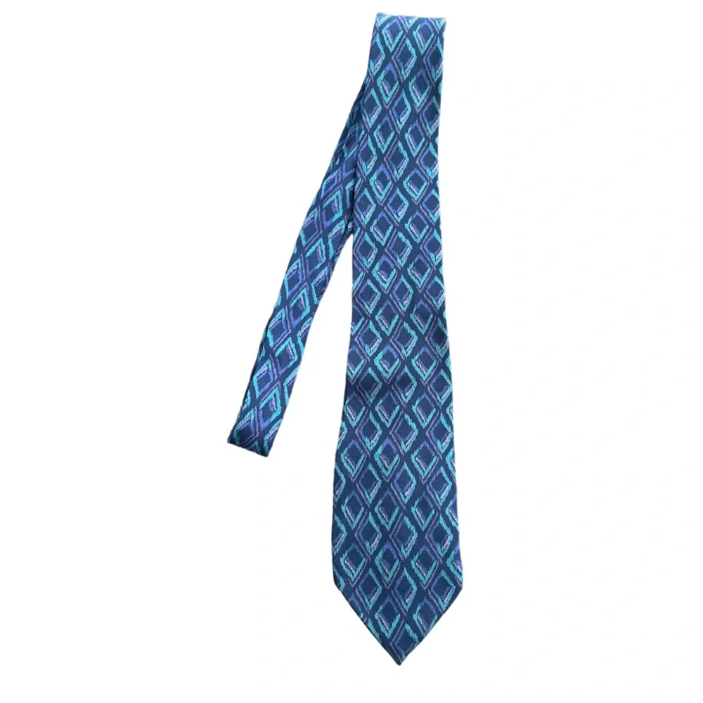 Valentino Silk Necktie Made In Italy Putple Diamond Pattern‎
